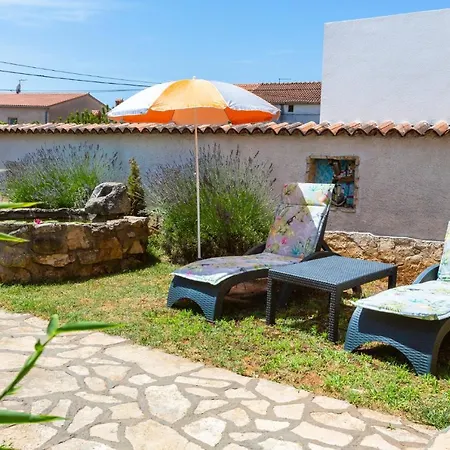 Lilo Lavender Apartment *